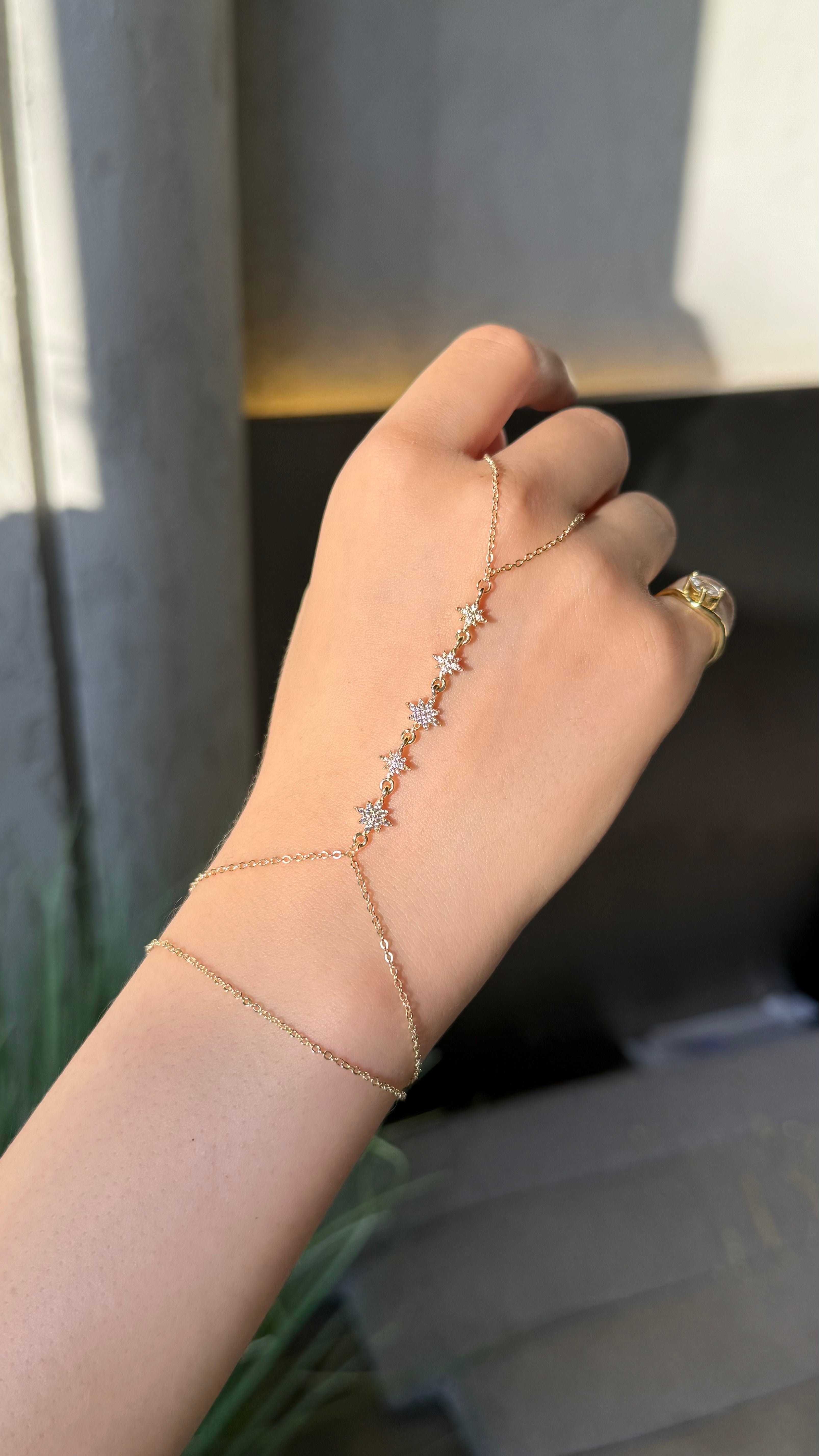 HAND CHAINS