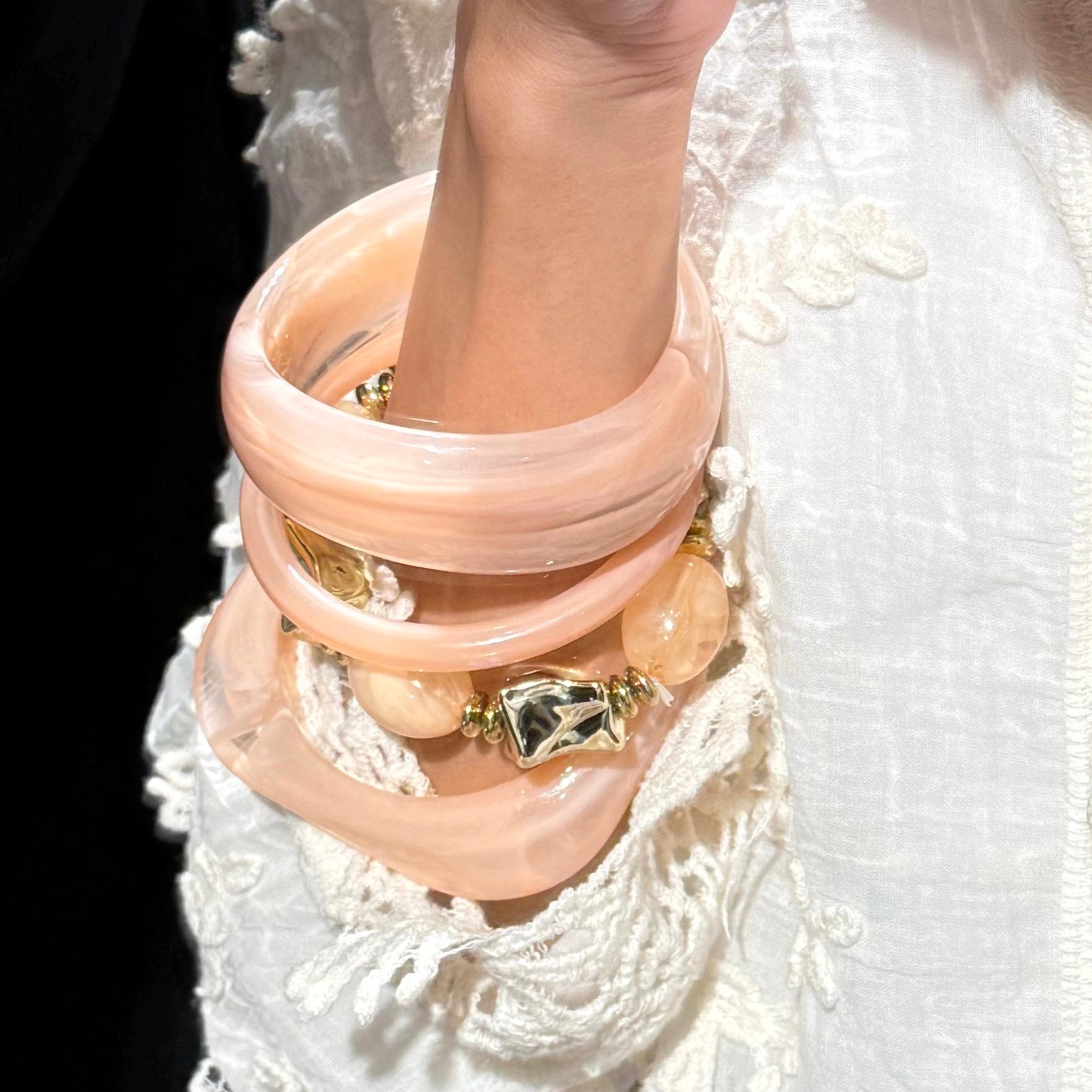 Neutral chunky bangles
