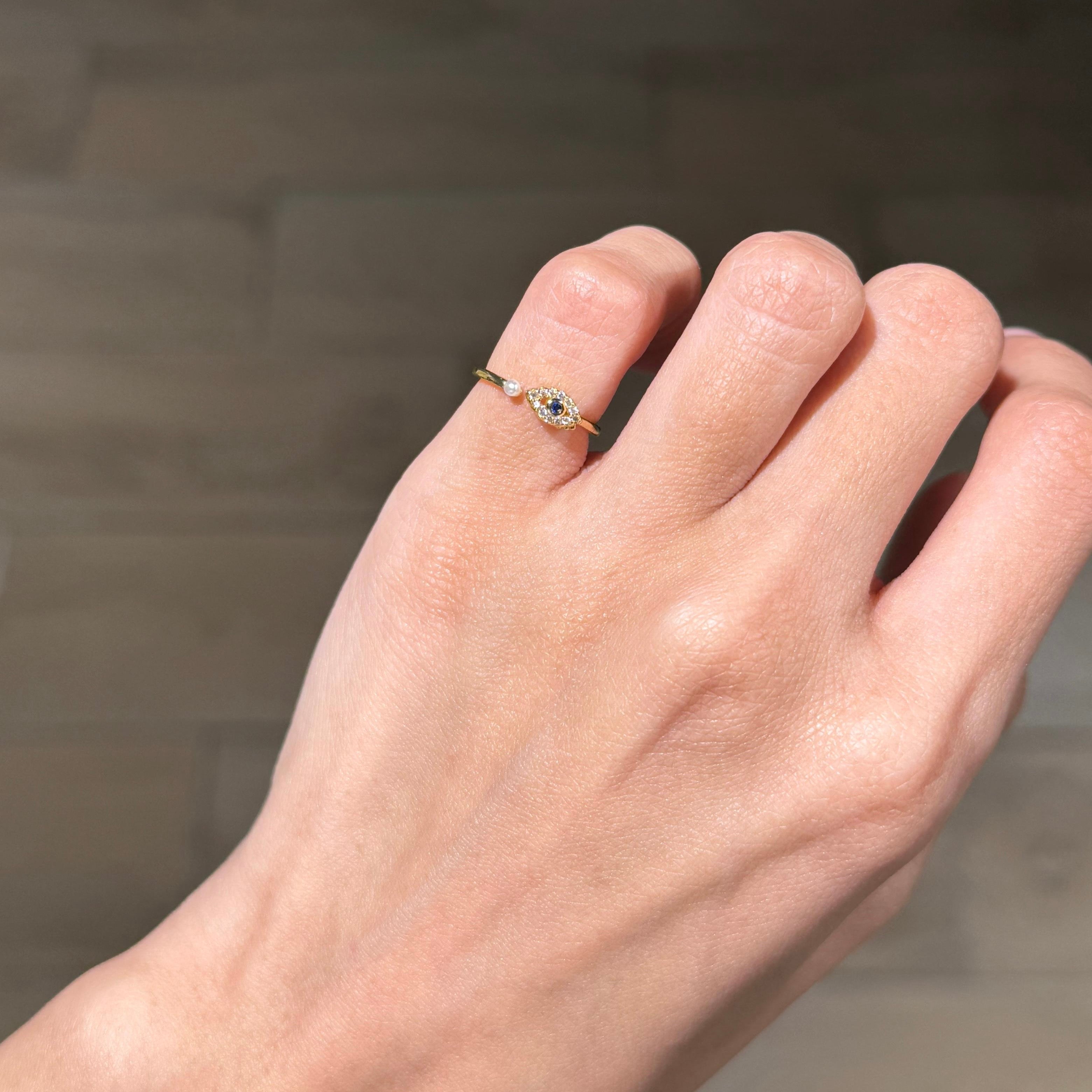 EYE PINKY RING
