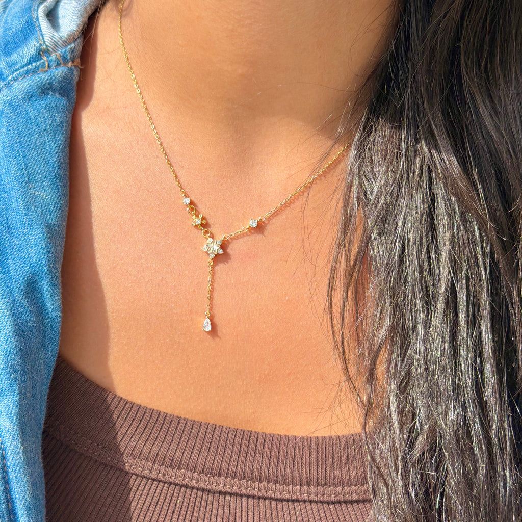 DROP STAR NECKLACE