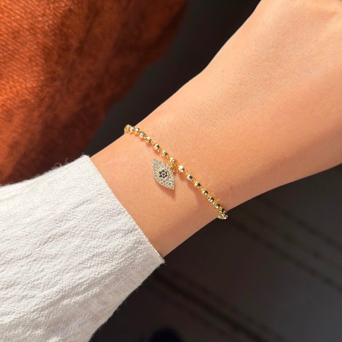 DANGLING CHARM BRACELET