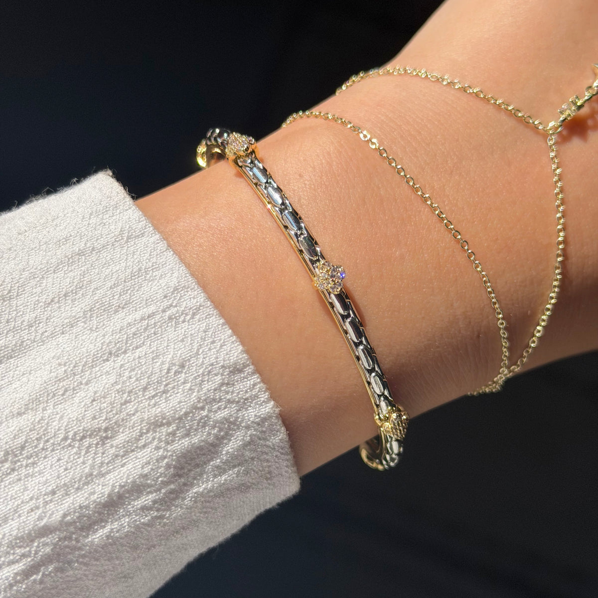 RIVOLI BANGLE