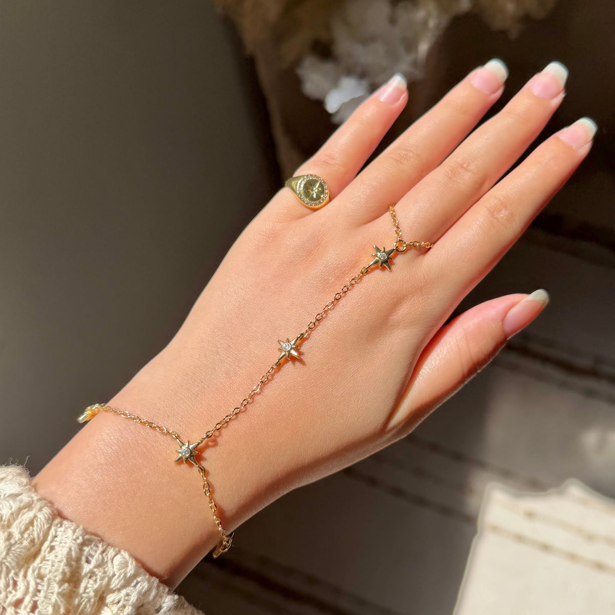 ASTER HAND CHAIN