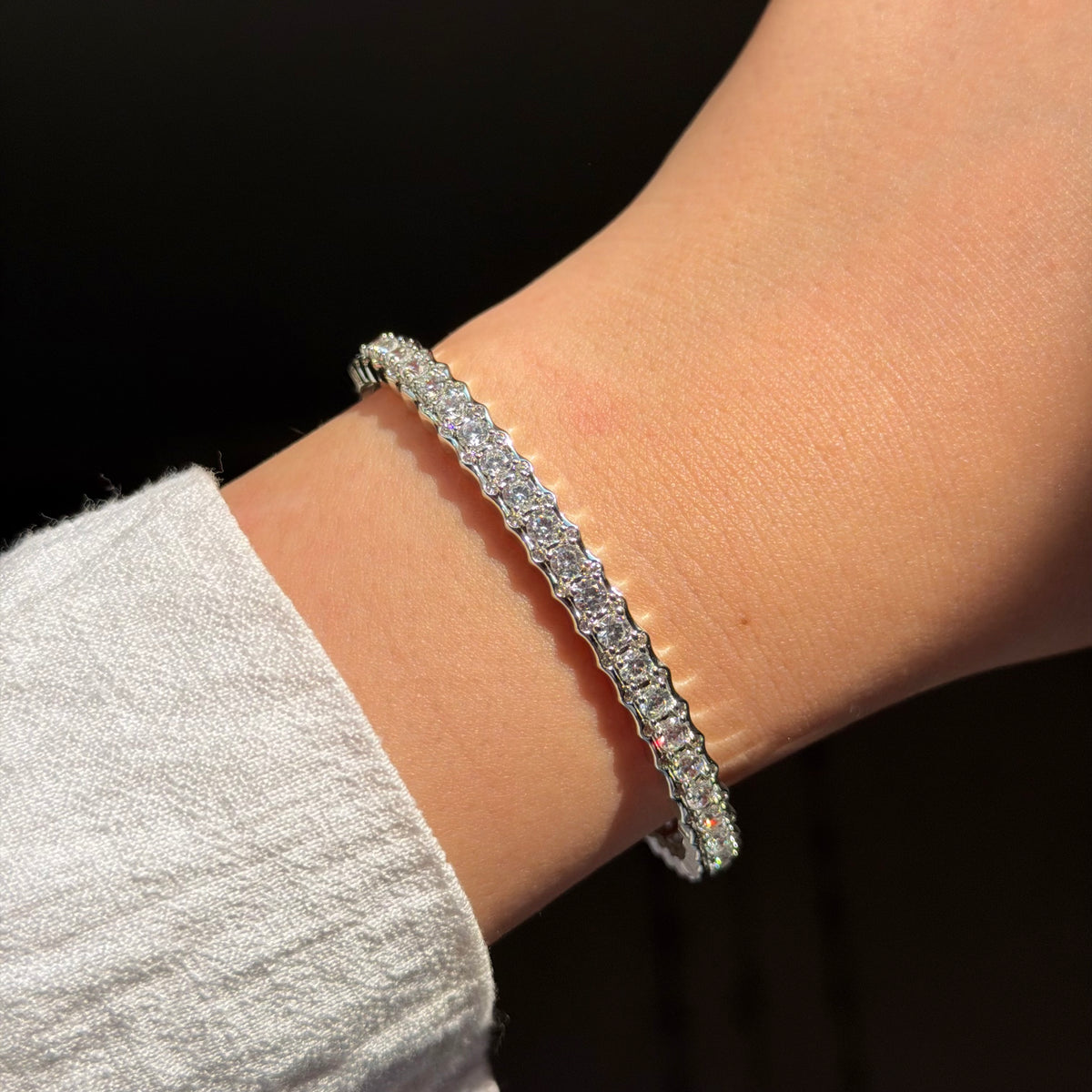 CLARITY BANGLE