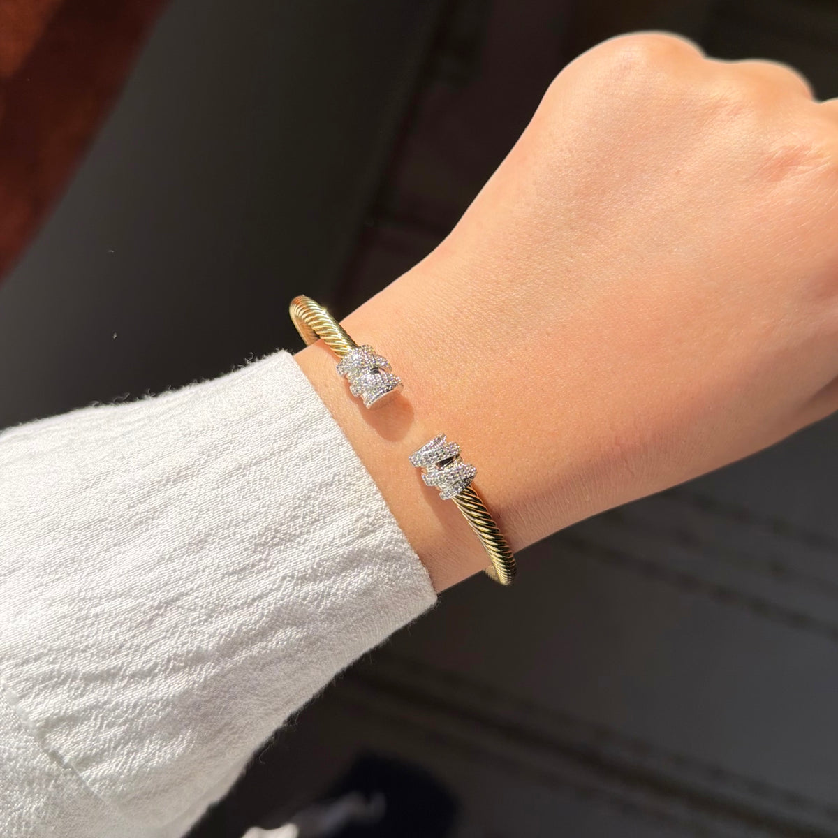 LIVIA BANGLE