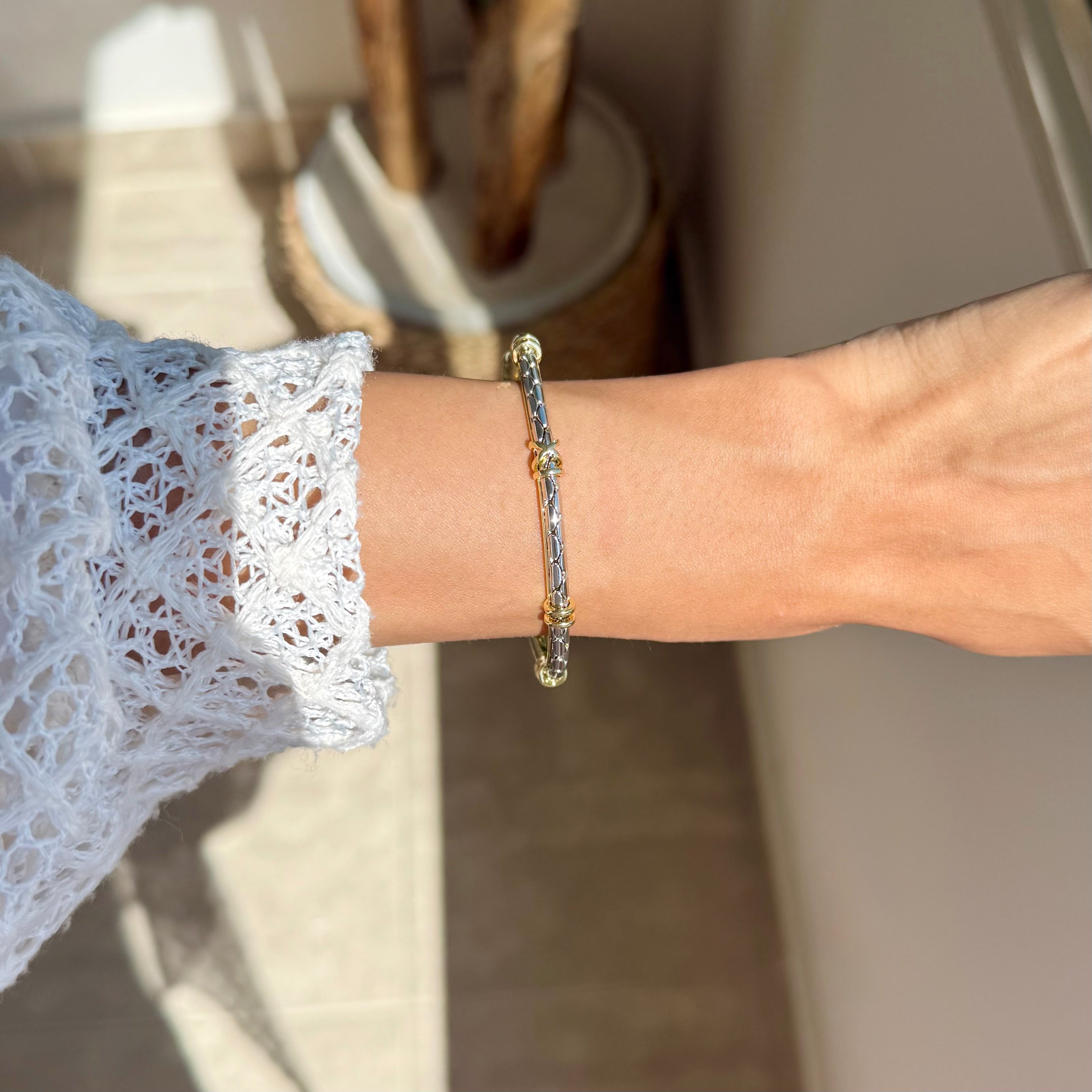 Twisted Gold bangle