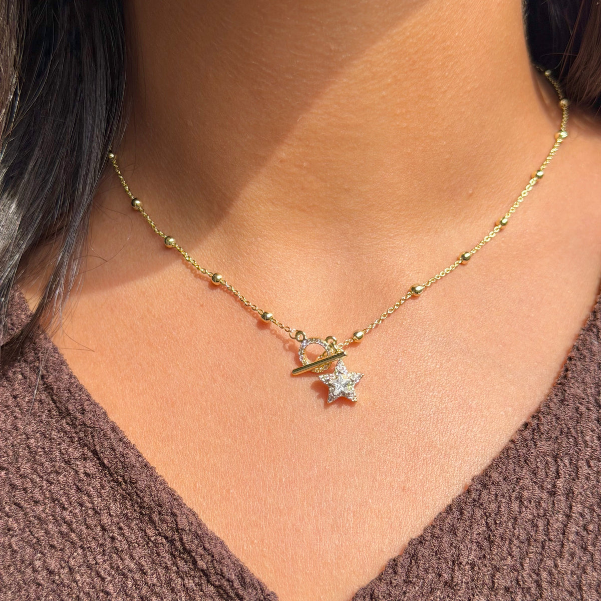 DANGLING STAR NECKLACE