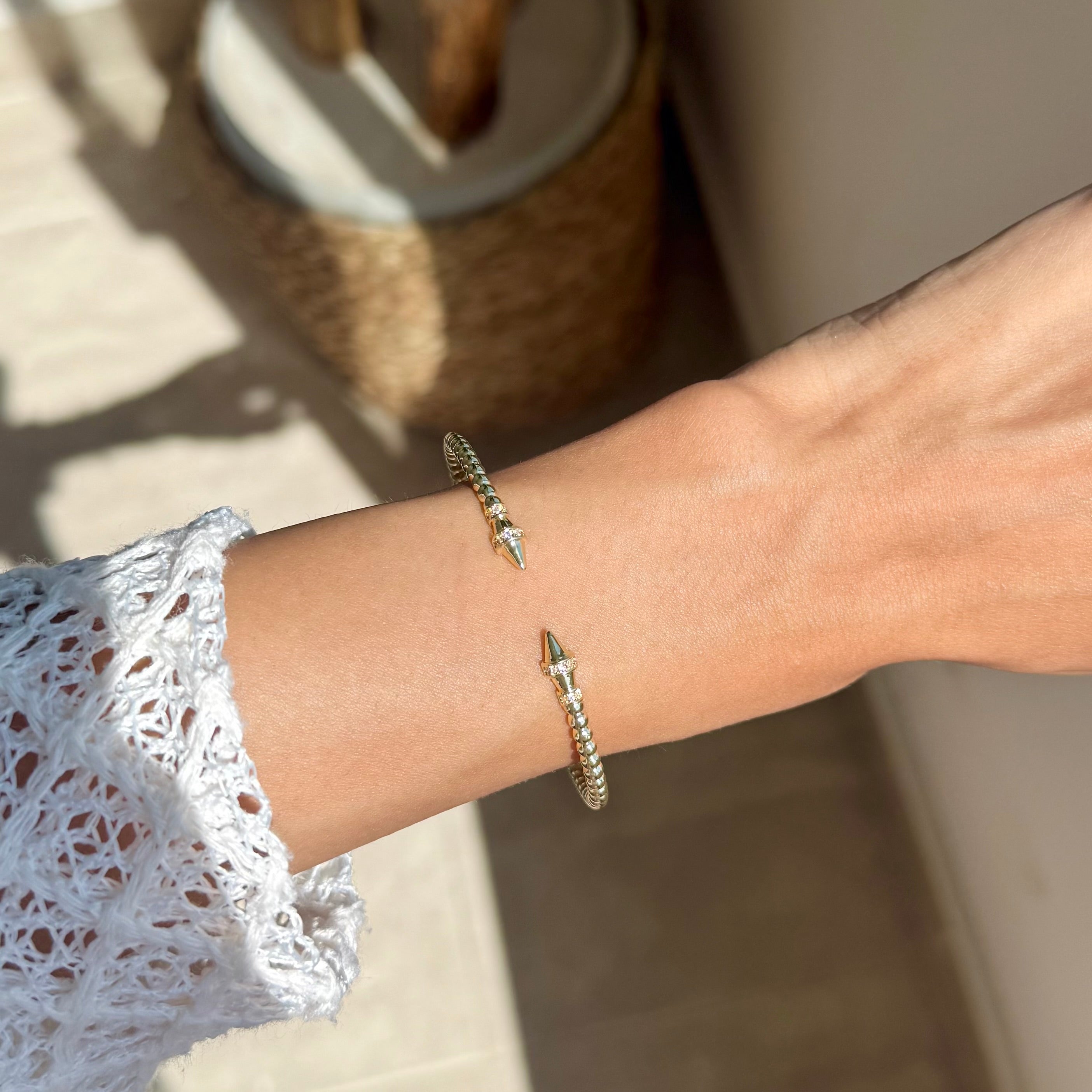 Arrow bangle