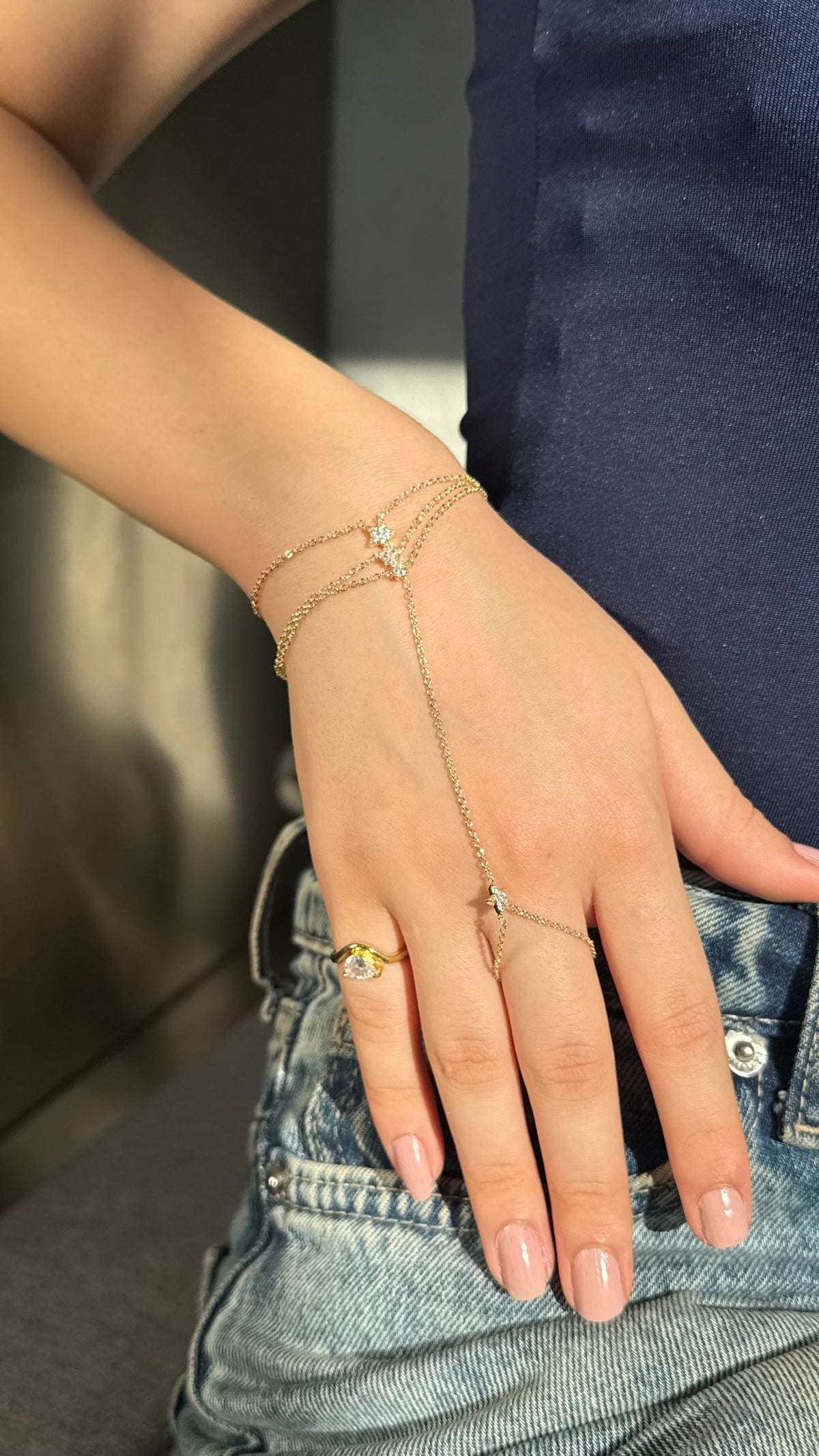 ODETTE HAND CHAIN