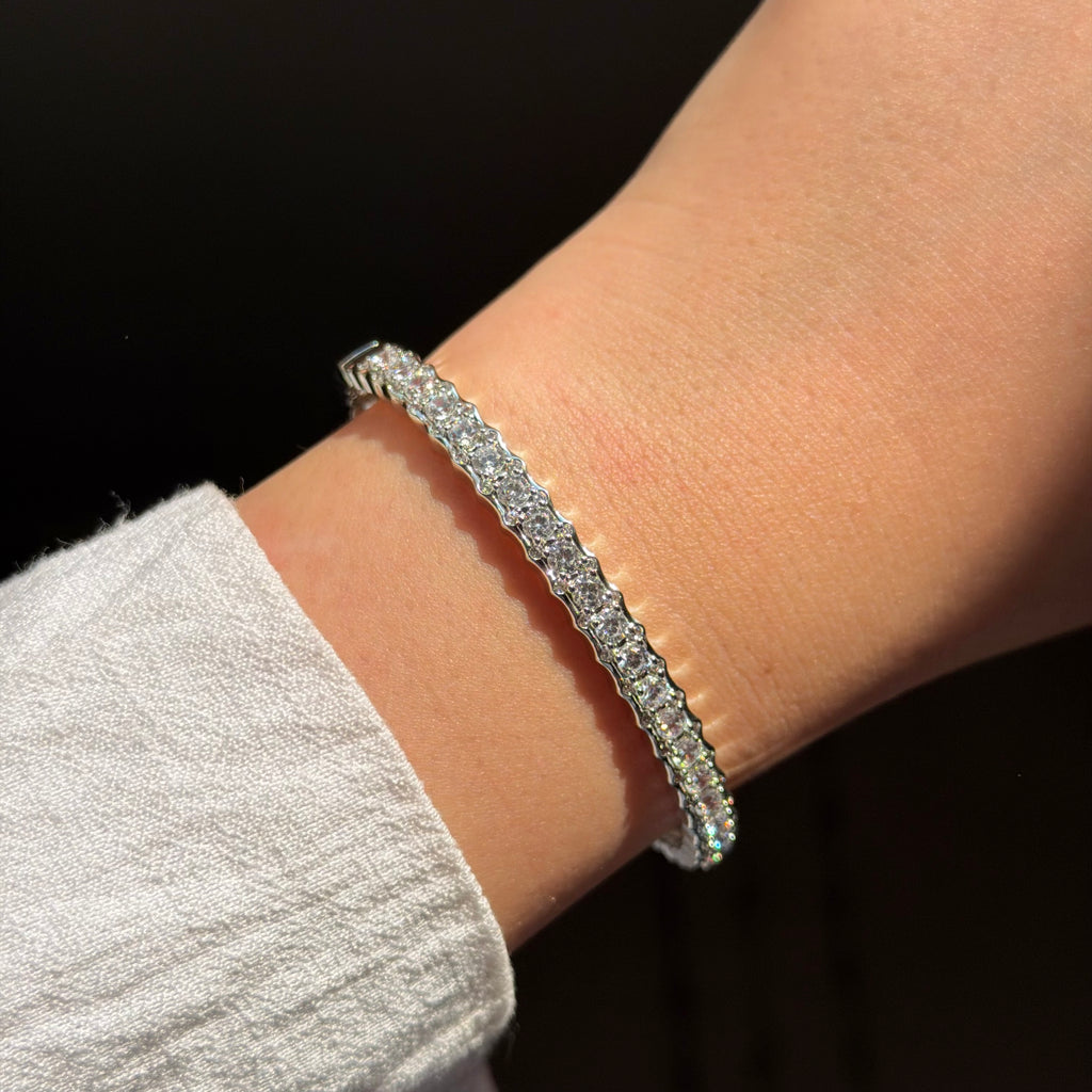 CLARITY BANGLE