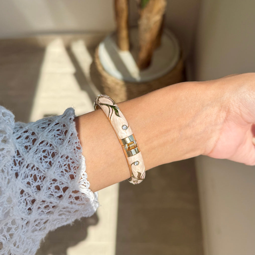 Floral bangle