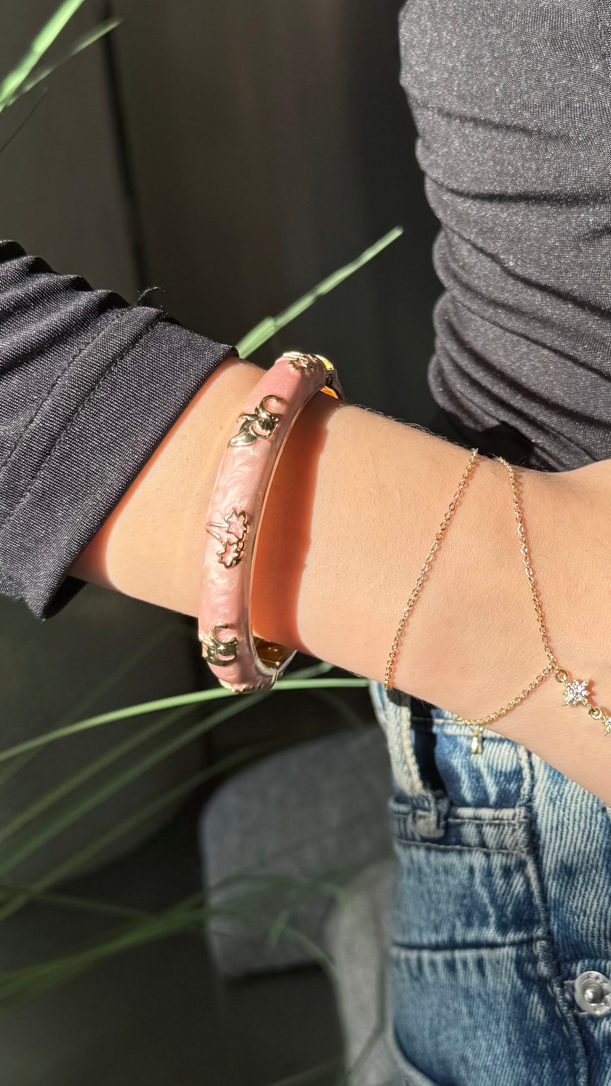 Majestic elephant bangle