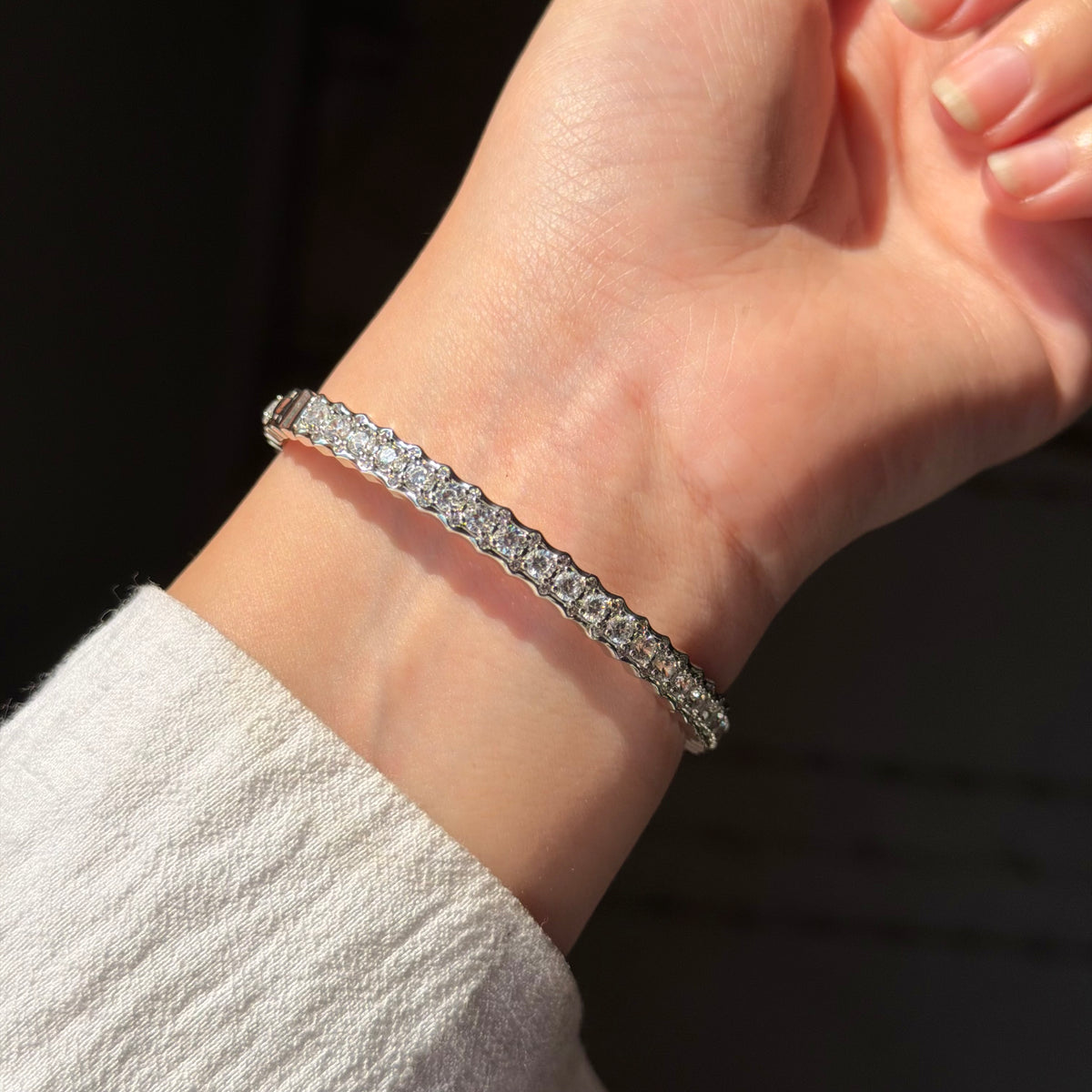 CLARITY BANGLE