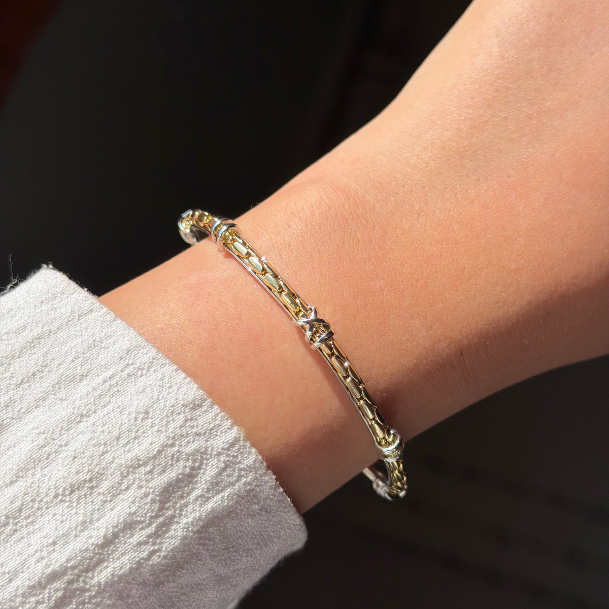 RIVOLI BANGLE