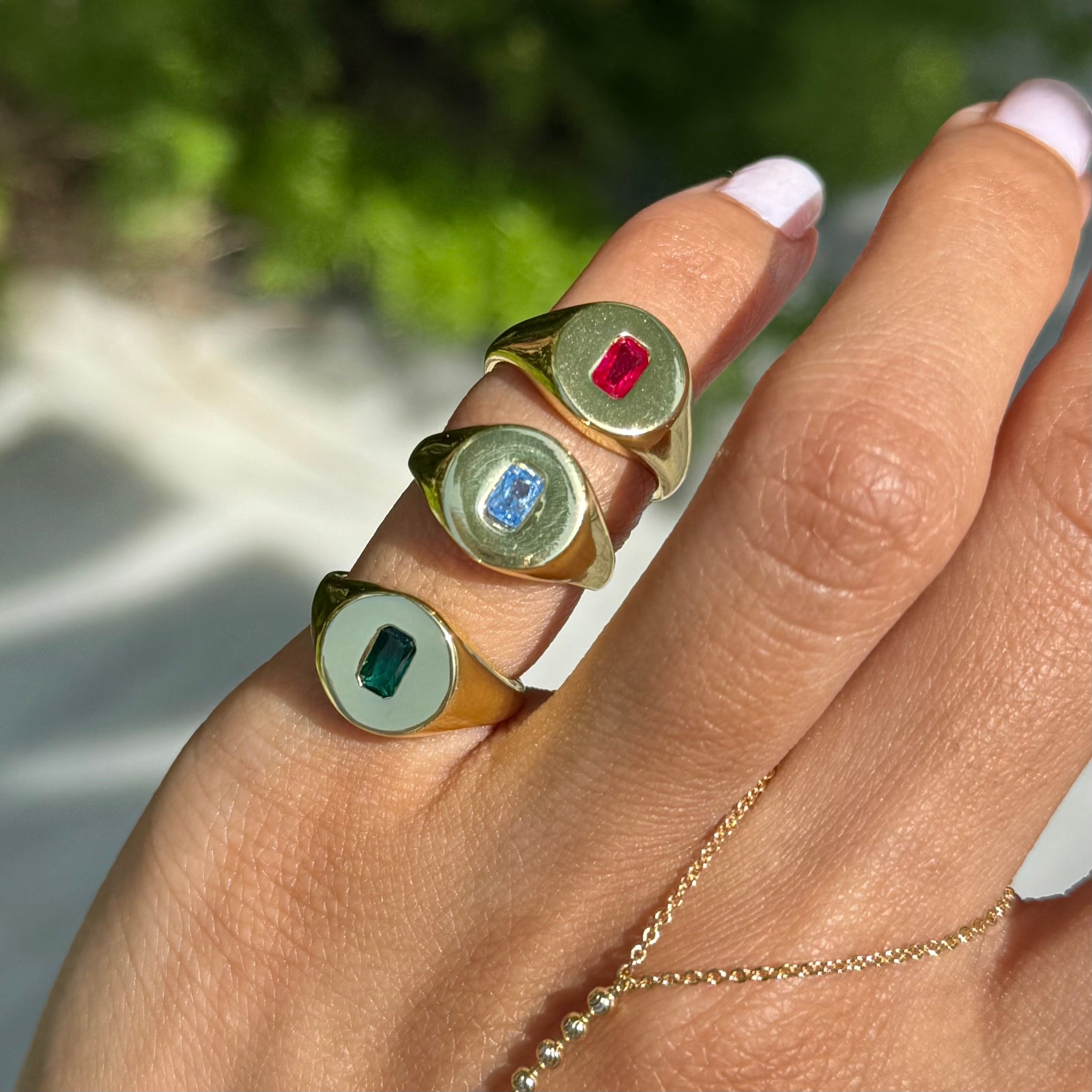 COLORFUL PINKY RING