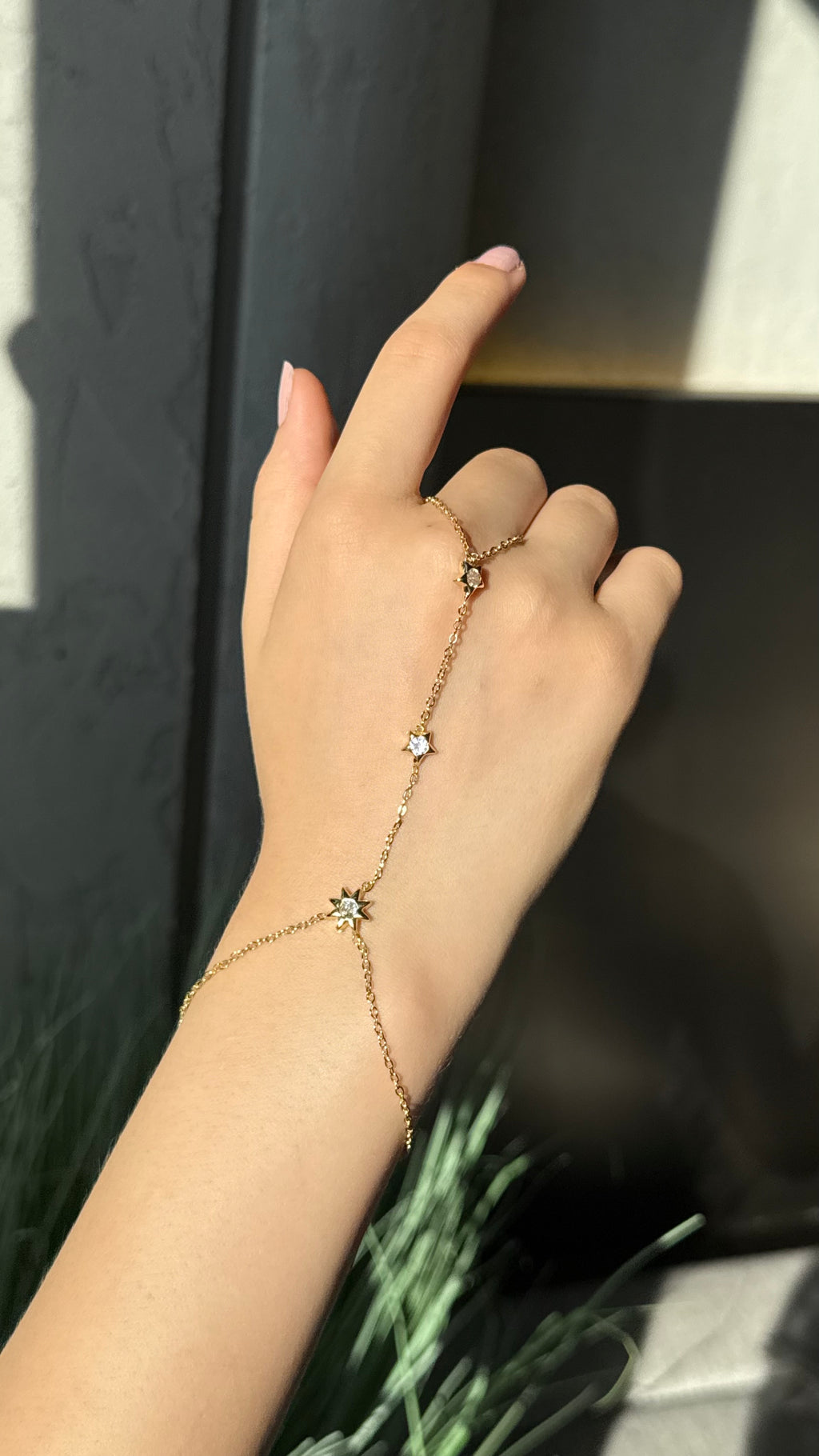 Diamond star hand chain