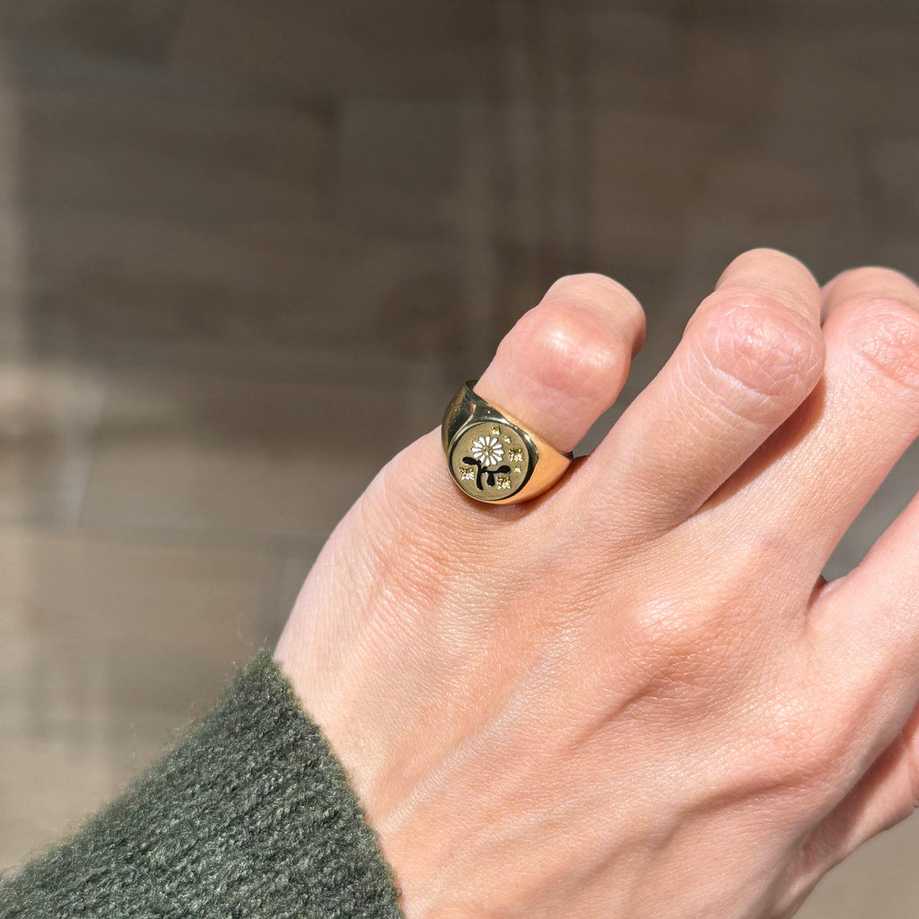 FLOWER PINKY RING