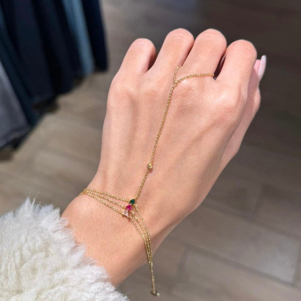 THREE SOTNES HAND CHAIN