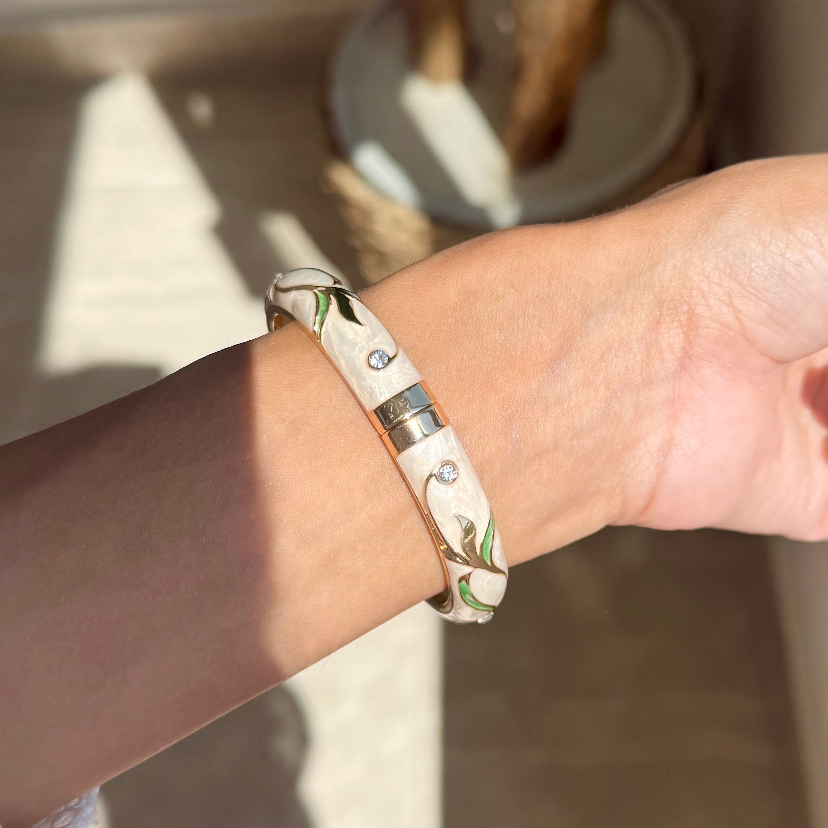 Floral bangle