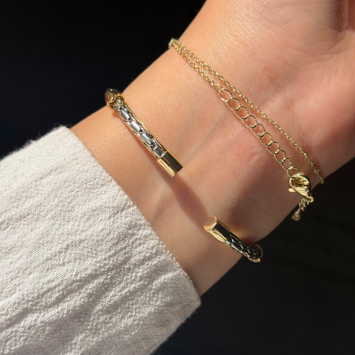 RIVOLI BANGLE