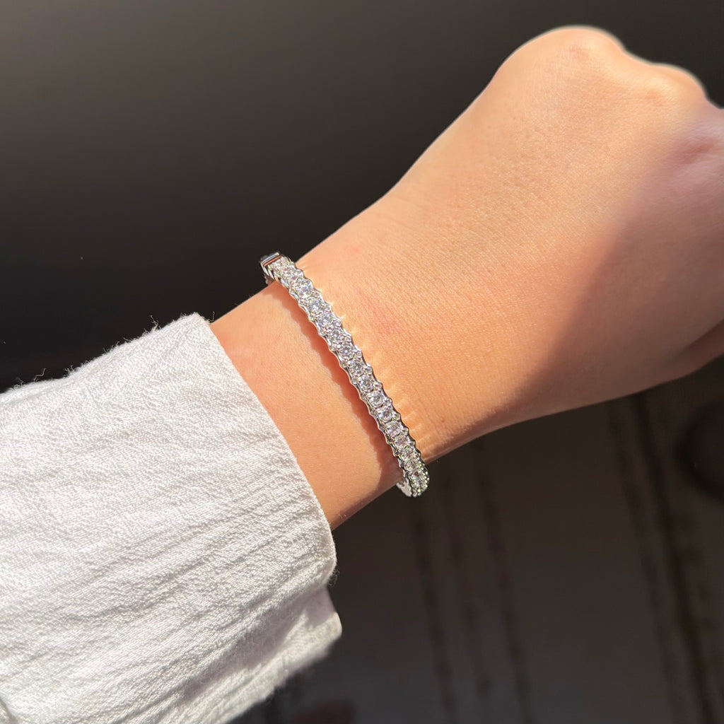 CLARITY BANGLE