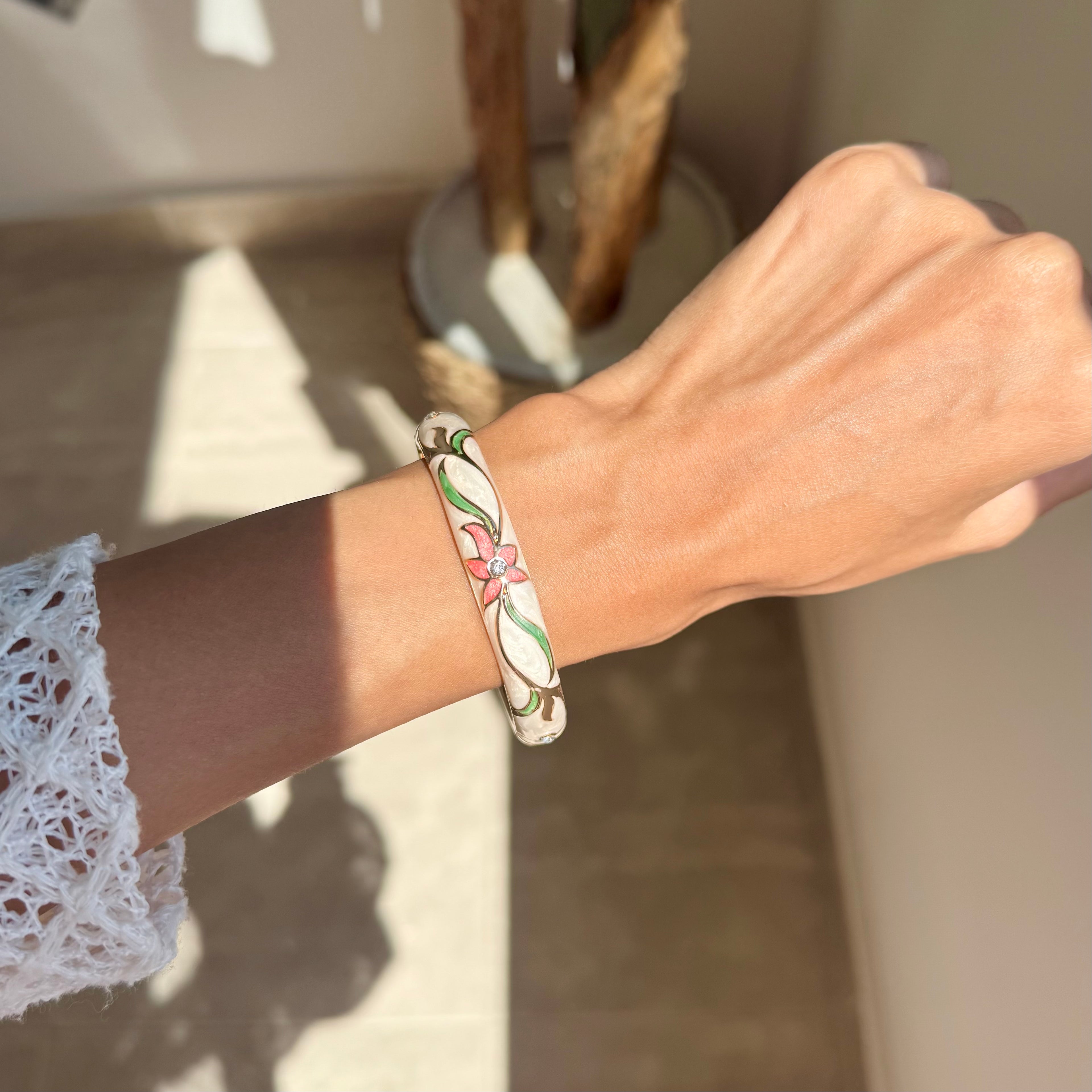 Floral bangle