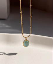 Oval stone necklace