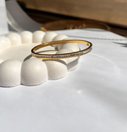 Silvery lobes bangle