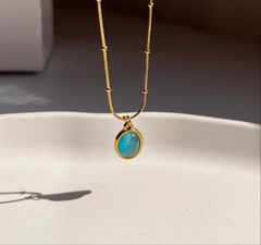 Oval stone necklace