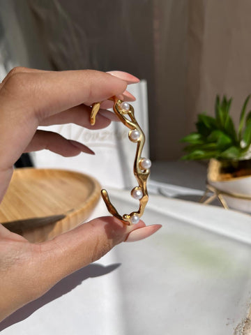 Diamond lobes bangle