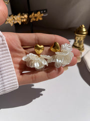 Pearl heart earring