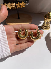 Chunky earring