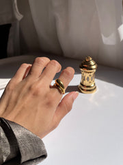 Snaky ring
