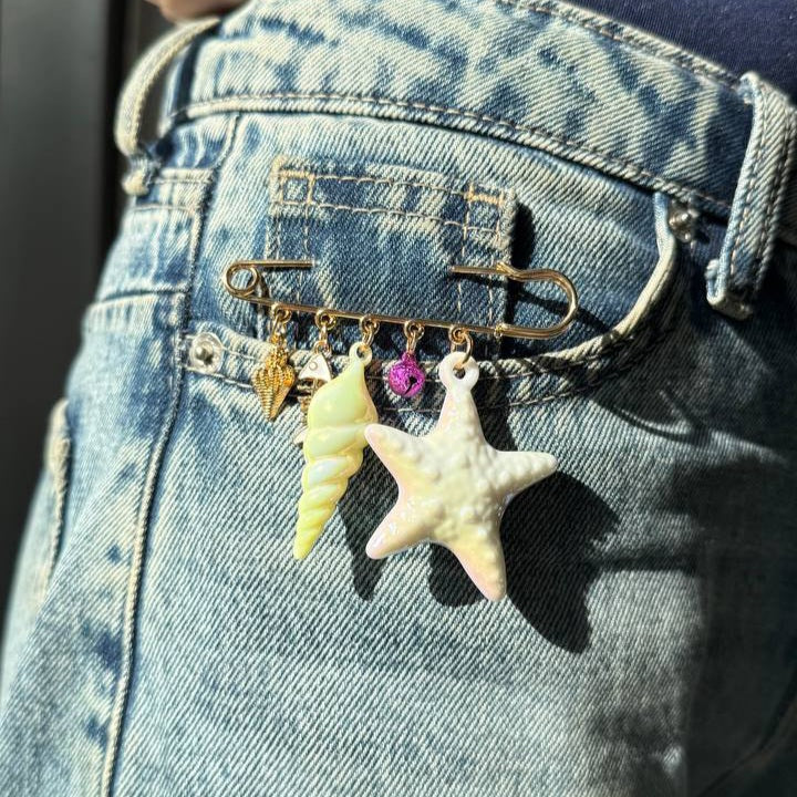 Mermaid mood pin