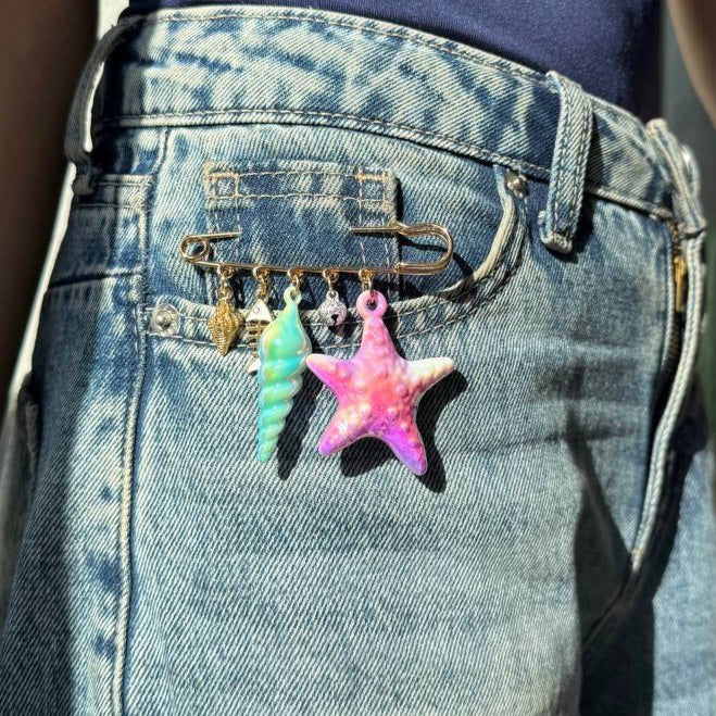 Seaaide charm pin
