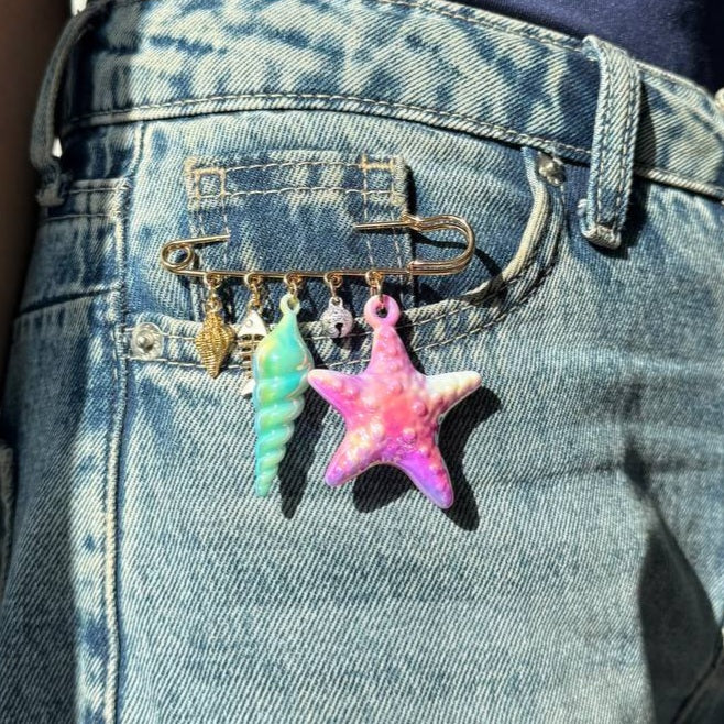 Seaaide charm pin