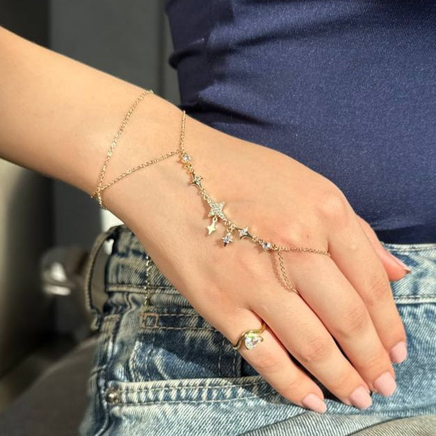 Dangling stars hand chain