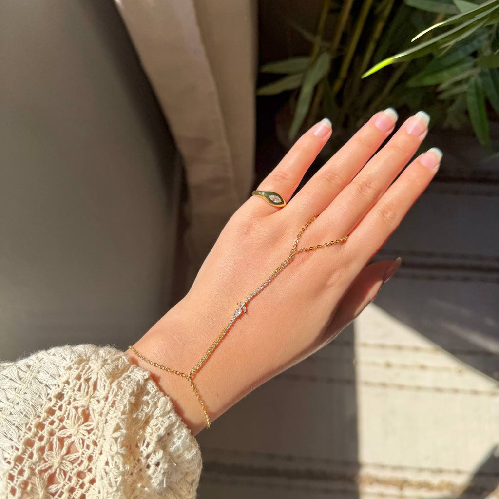 TULIP HAND CHAIN