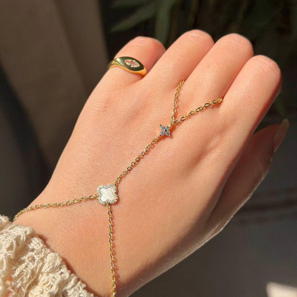 CLOVER HAND CHAIN
