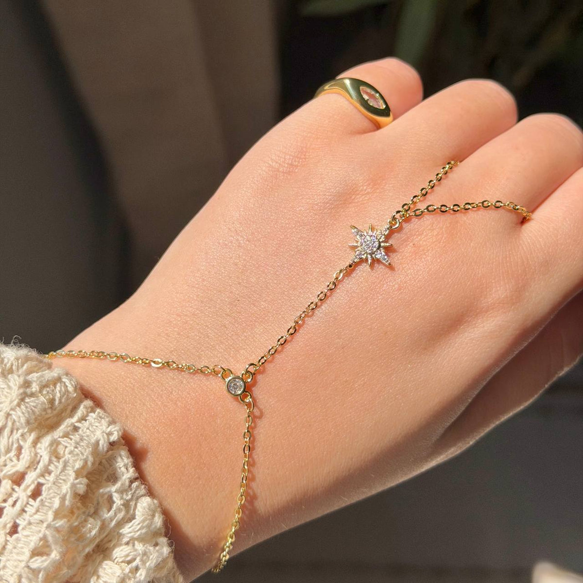 STAR LOBE HAND CHAIN