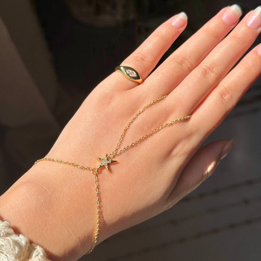 GOLD STAR HAND CHAIN