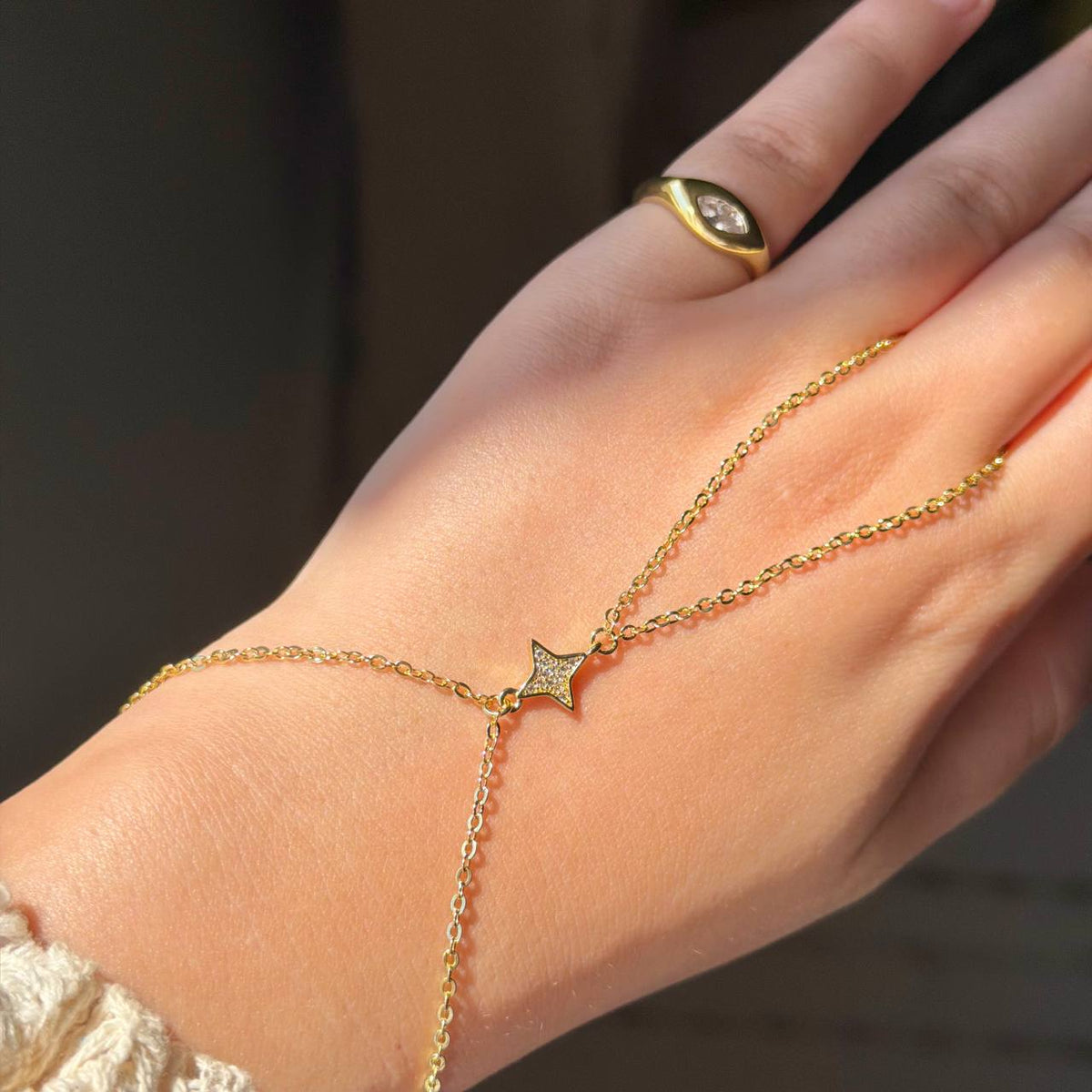 SPARKLE HAND CHAIN