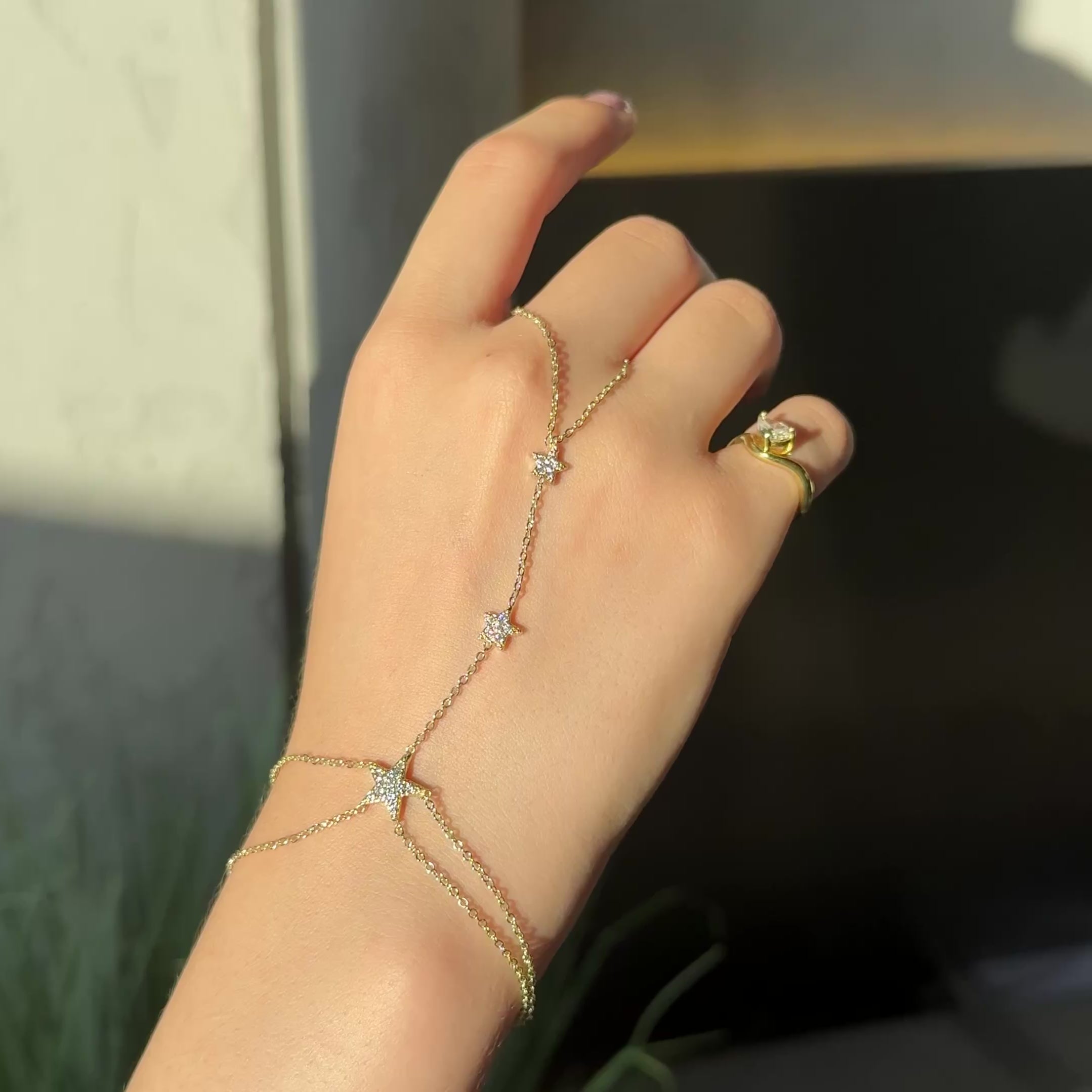 Star Trail hand chain