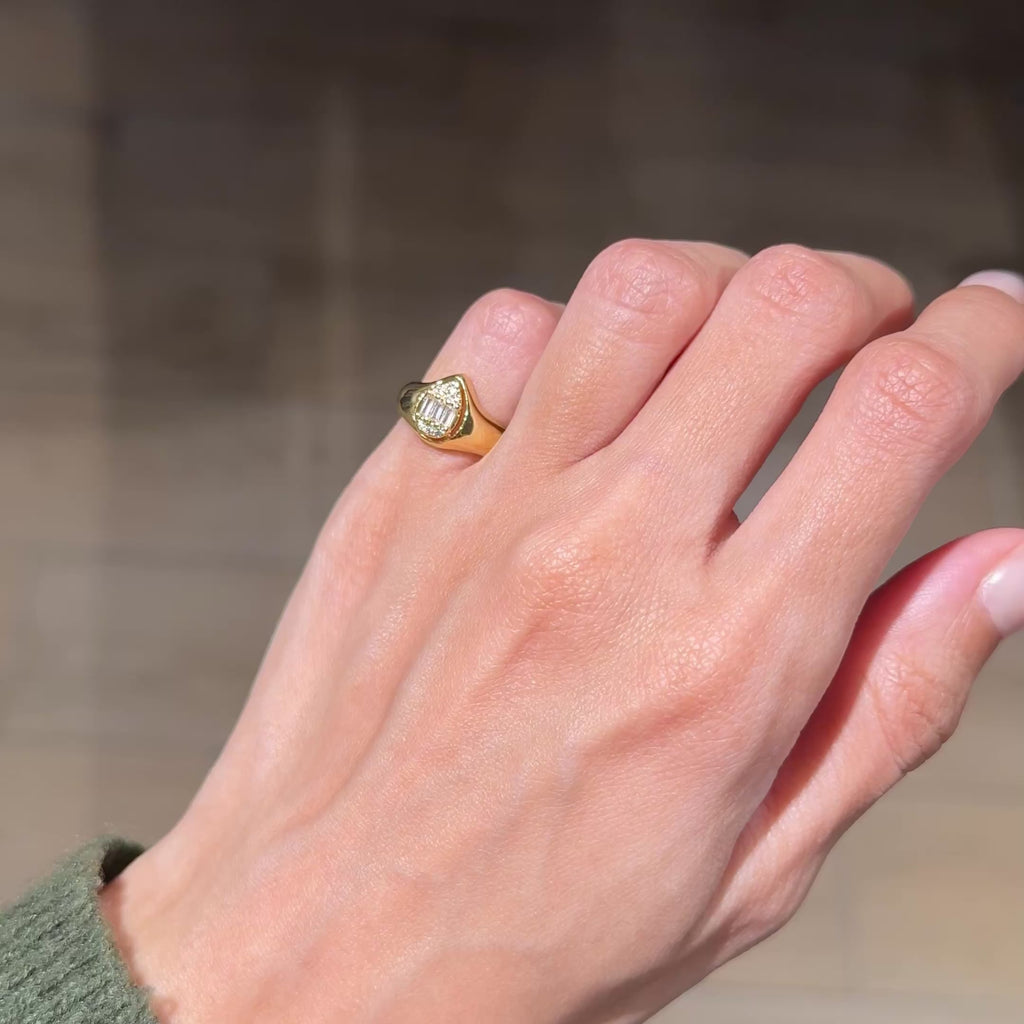 OVAL DIAMOND PINKY RING