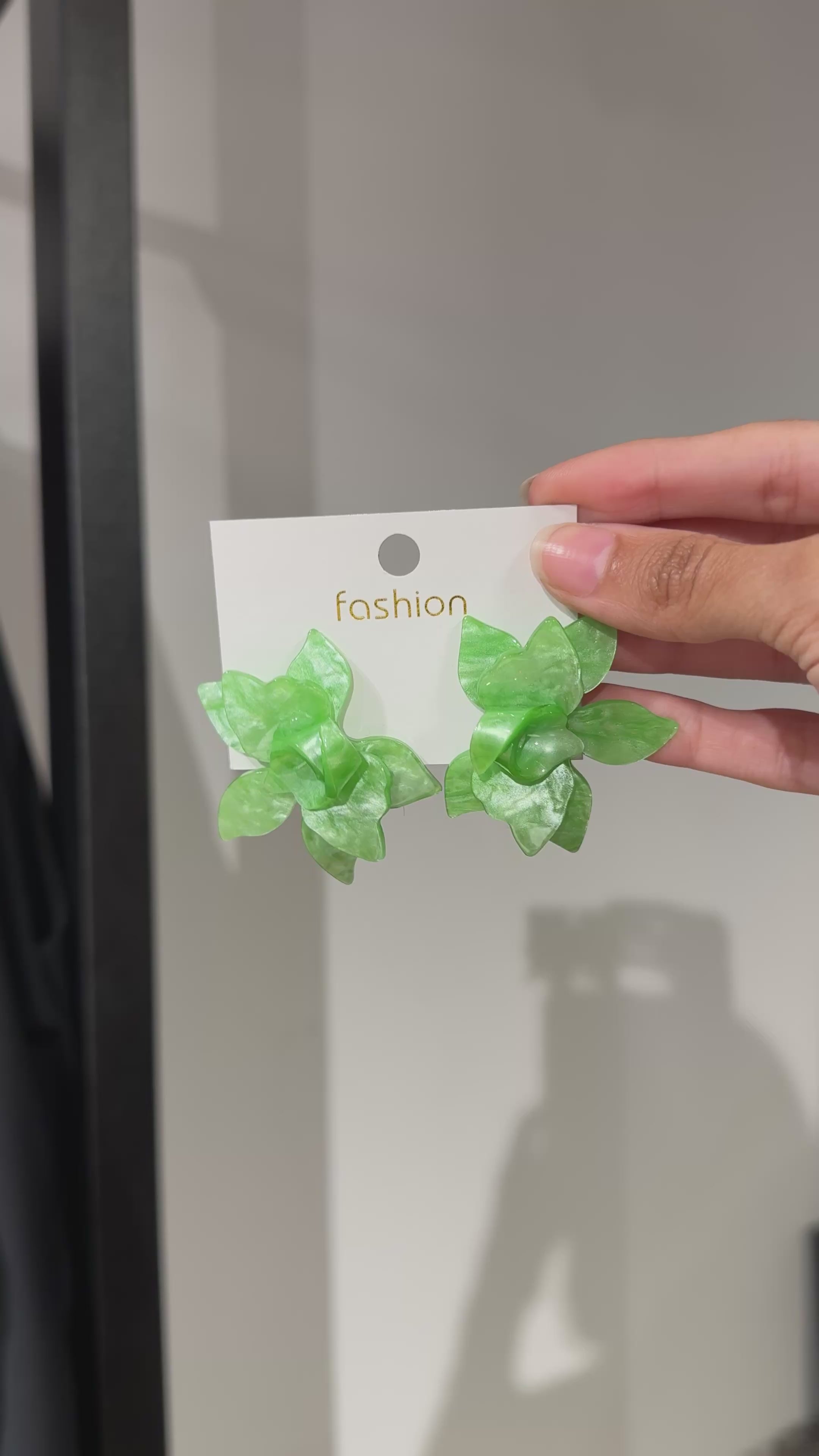 Marble flower earring