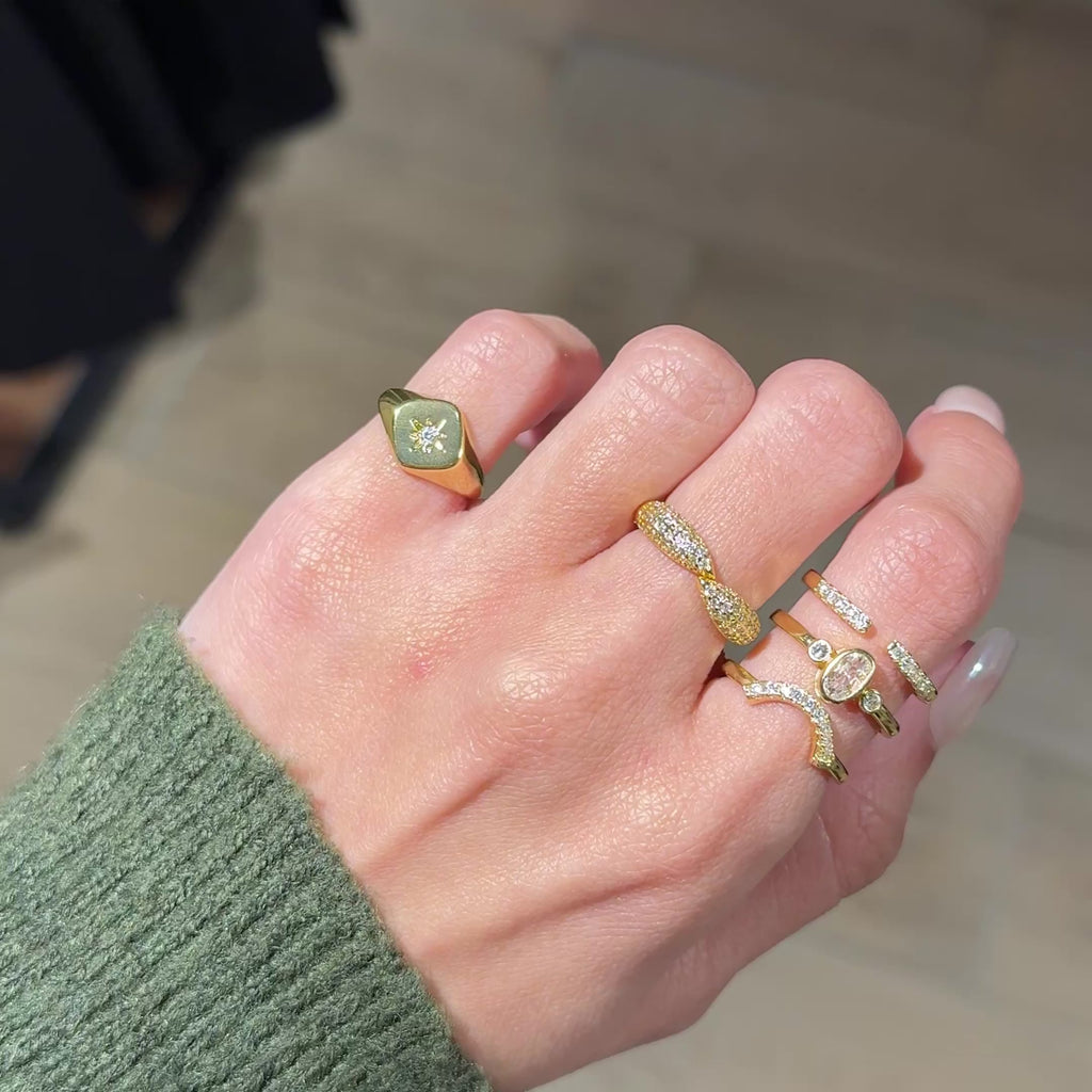 DIAMOND STAR PINKY RING