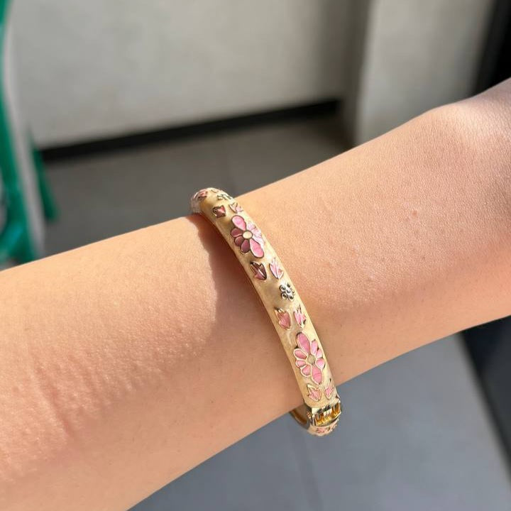 DAISY BANGLE