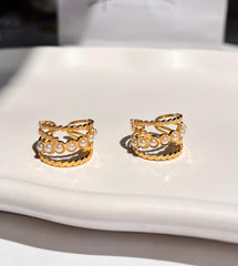 Pearly lines ring