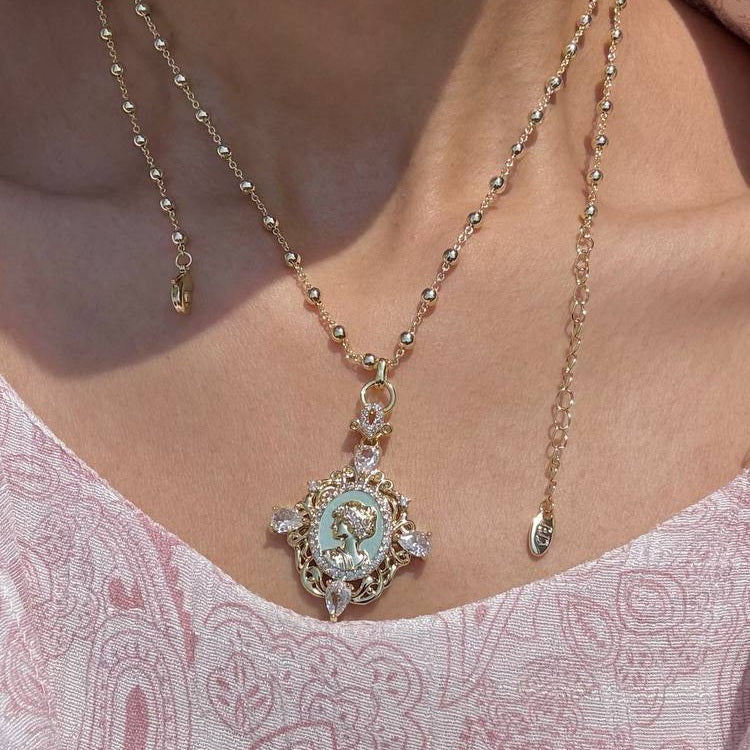 ARIANA NECKLACE