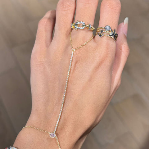 Diamond line hand chain